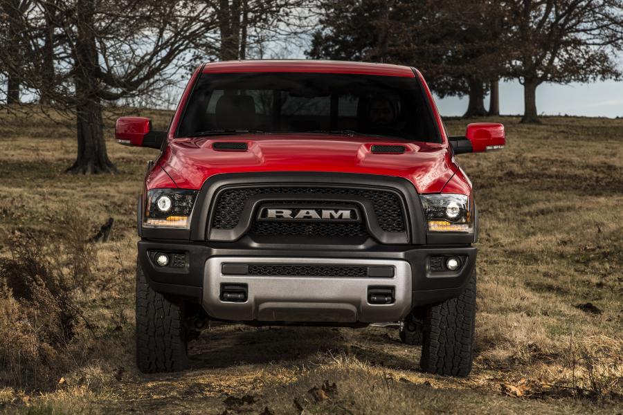  Dodge Ram 1500 Rebel 2015 года  (фото 2 из 54)